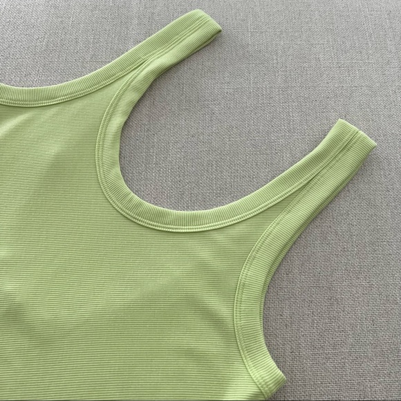 ALEXANDER WANG x UNIQLO Heat Tech Ribbed Sleeveless Bodysuit in Neon Size Large - Picture 4 of 7